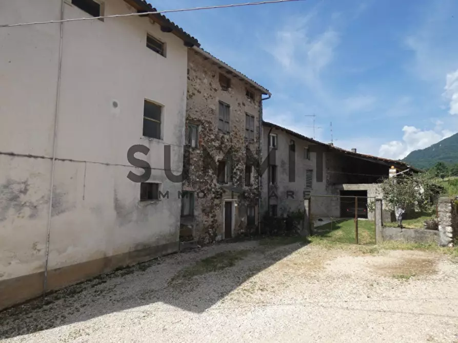 Immagine 4 di Rustico / casale in vendita  a Schio