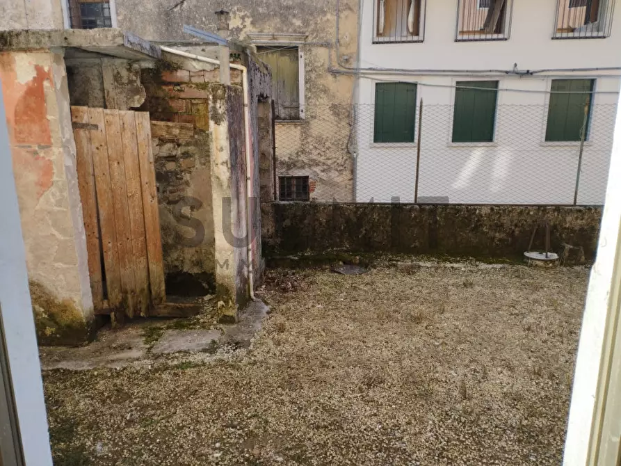 Immagine 14 di Rustico / casale in vendita  a Schio