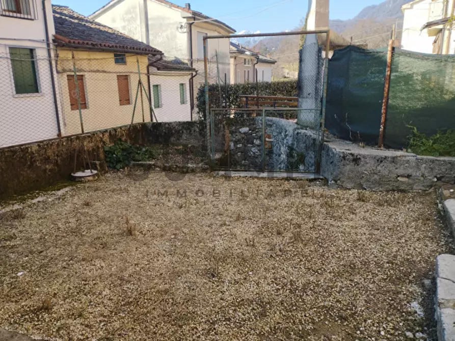 Immagine 15 di Rustico / casale in vendita  a Schio