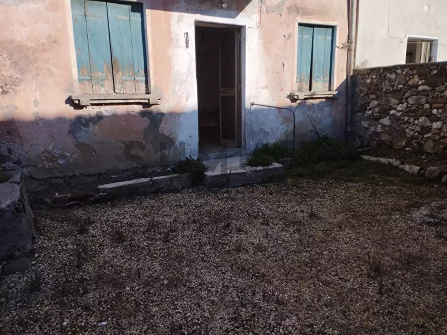 Immagine 16 di Rustico / casale in vendita  a Schio