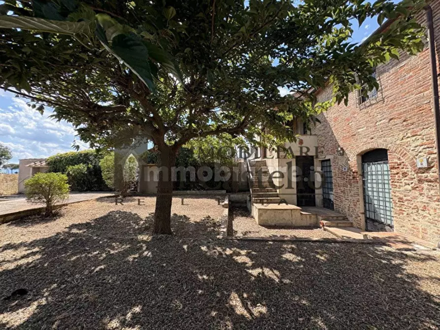 Immagine 25 di Villetta a schiera in vendita  in Località Pineta a Castiglione Del Lago