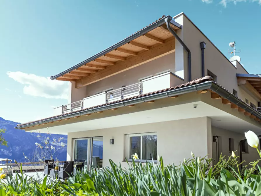 Immagine 1 di Villa in vendita  in via torricelle a Trento