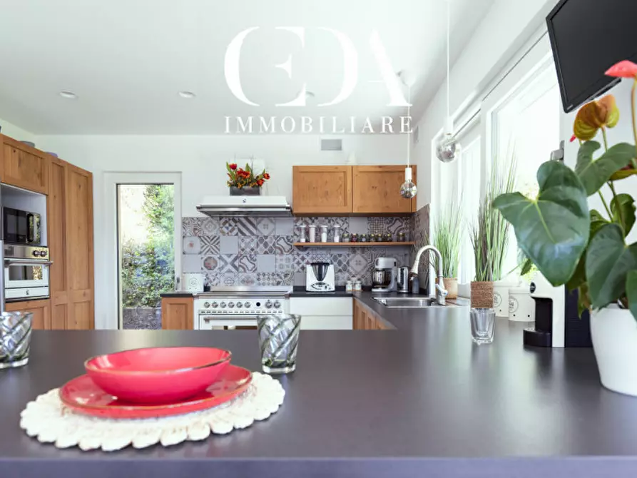 Immagine 14 di Villa in vendita  in via torricelle a Trento