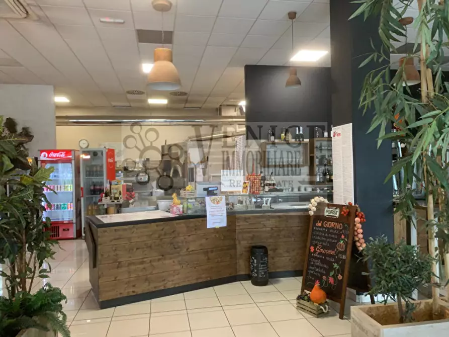 Immagine 4 di Attività commerciale in vendita  a Villorba