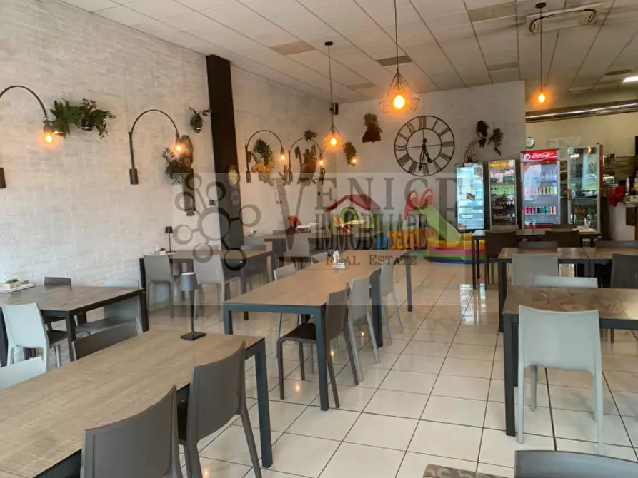 Immagine 5 di Attività commerciale in vendita  a Villorba