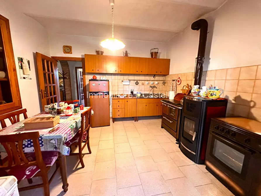 Immagine 7 di Casa indipendente in vendita  in Località Frattavecchia a Castiglione Del Lago