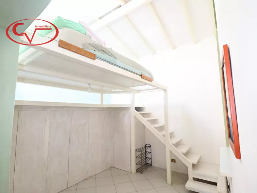 Immagine 11 di Appartamento in vendita  in via Isidoro del Lungo a Montevarchi