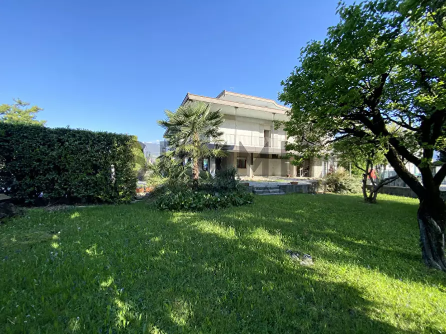 Immagine 18 di Villa in vendita  a Schio