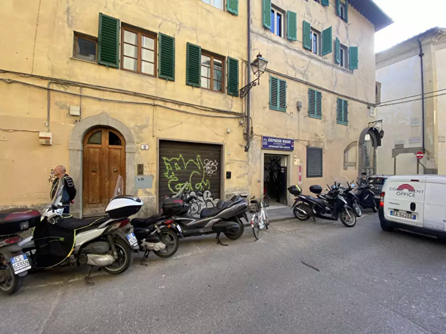 Immagine 1 di Negozio in vendita  in Via Degli Alfani 4R a Firenze