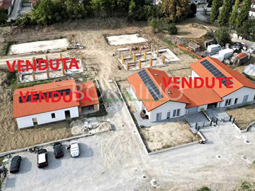 Immagine 1 di Villa in vendita  in Via XI Febbraio snc a Magliano Alfieri