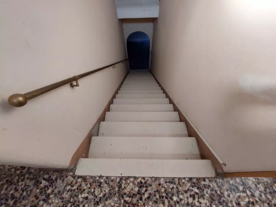 Immagine 18 di Palazzo in vendita  a Lendinara