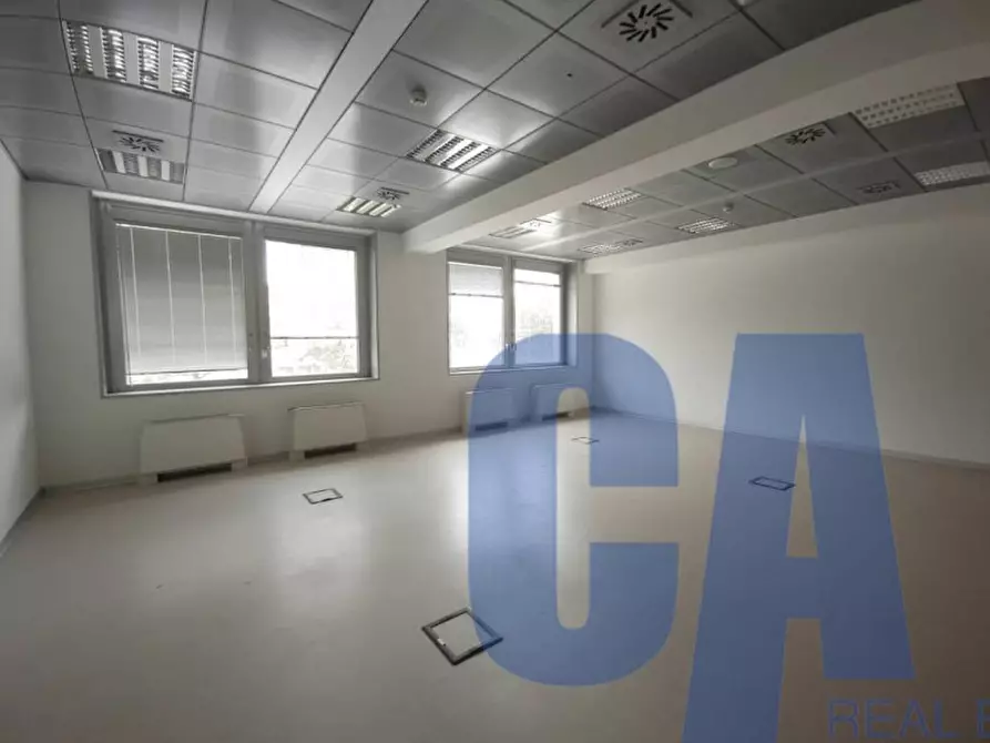 Immagine 11 di Palazzo in affitto  in VIA MILANO a San Donato Milanese