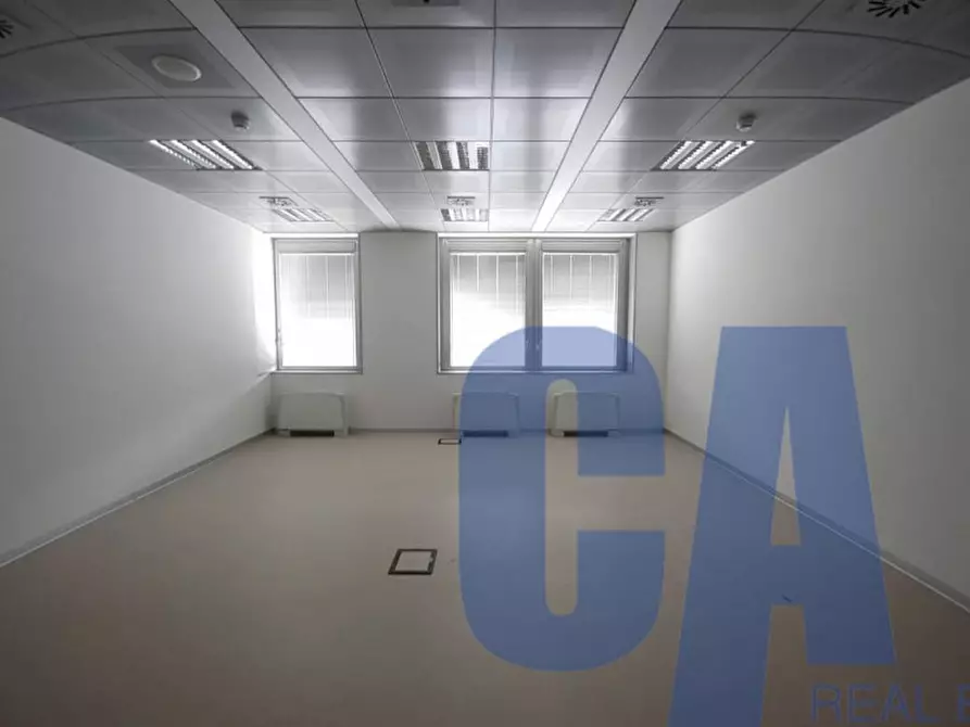 Immagine 13 di Palazzo in affitto  in VIA MILANO a San Donato Milanese