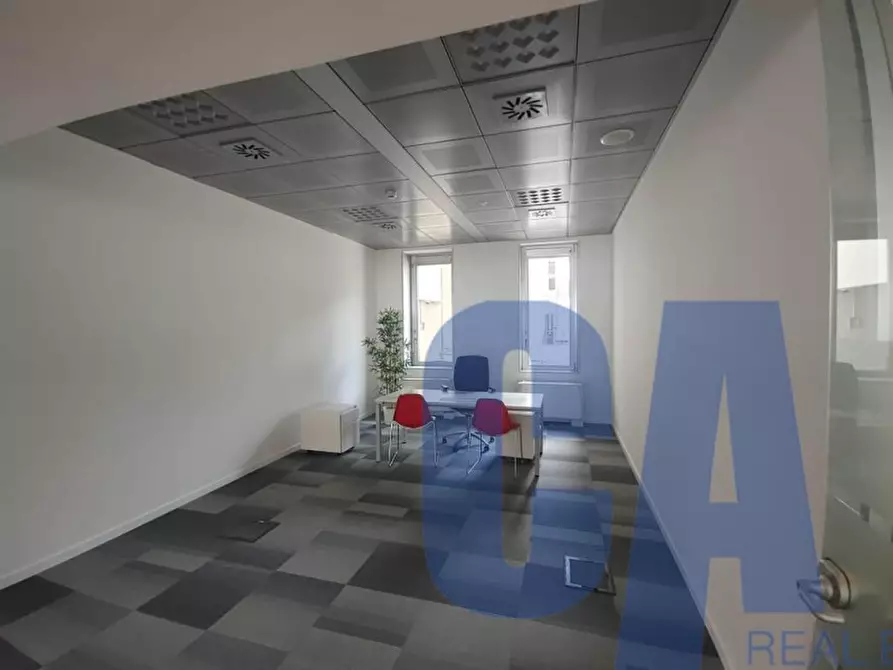 Immagine 7 di Palazzo in affitto  in VIA MILANO a San Donato Milanese