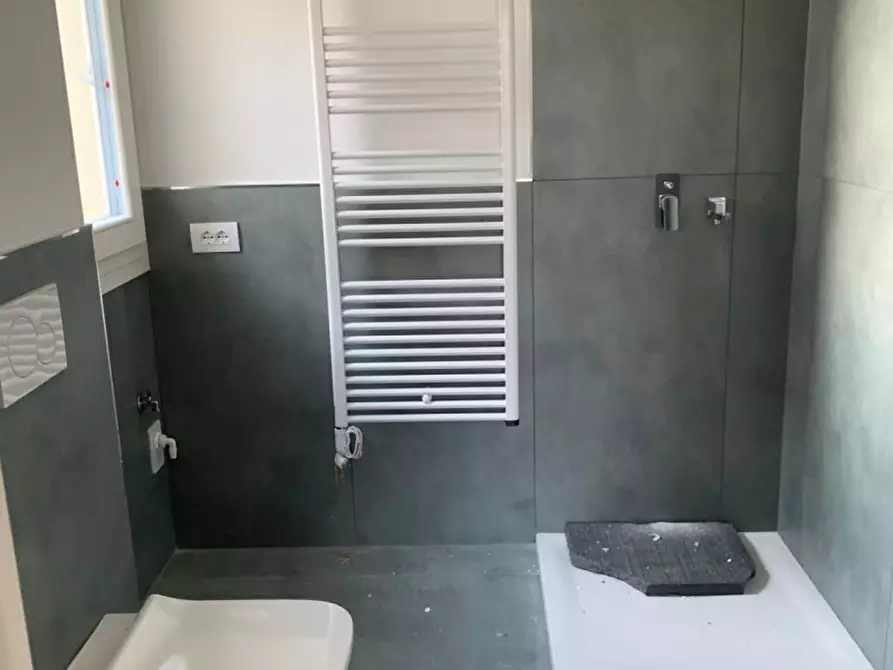 Immagine 8 di Appartamento in vendita  in via Farini a Vicenza