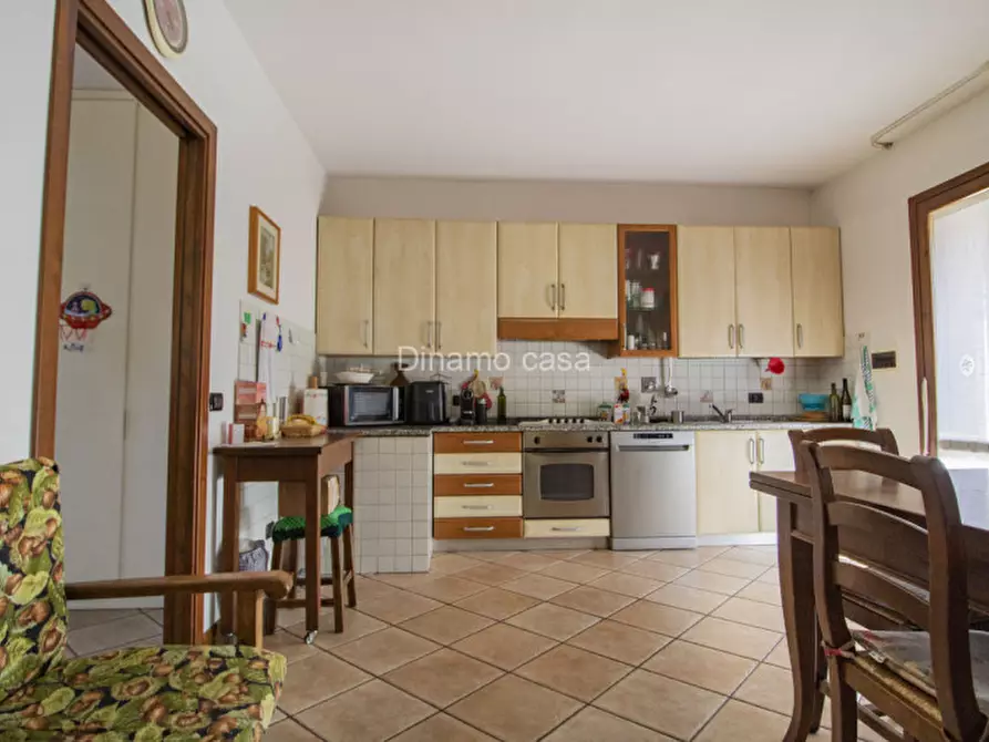 Immagine 4 di Casa indipendente in vendita  a Prato