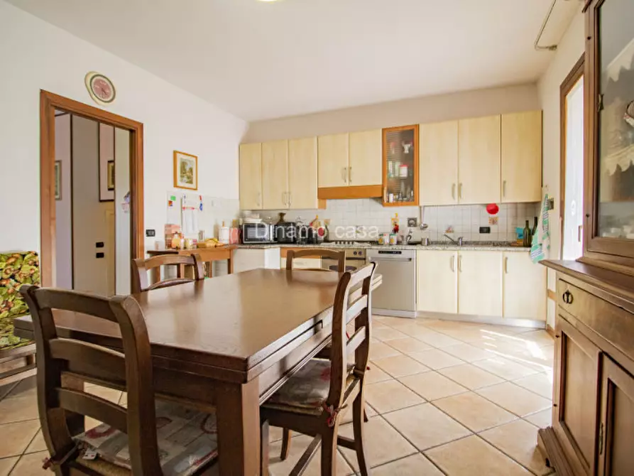 Immagine 6 di Casa indipendente in vendita  a Prato