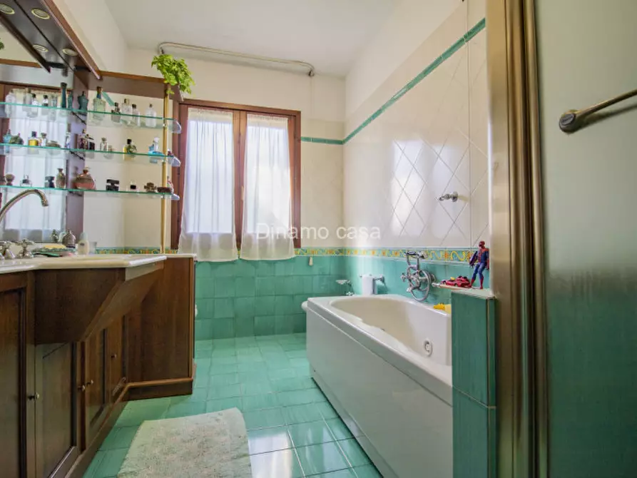 Immagine 15 di Casa indipendente in vendita  a Prato