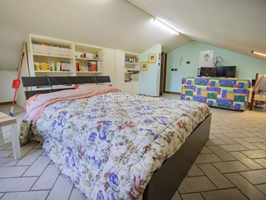 Immagine 16 di Casa indipendente in vendita  a Prato