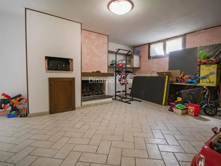 Immagine 17 di Casa indipendente in vendita  a Prato