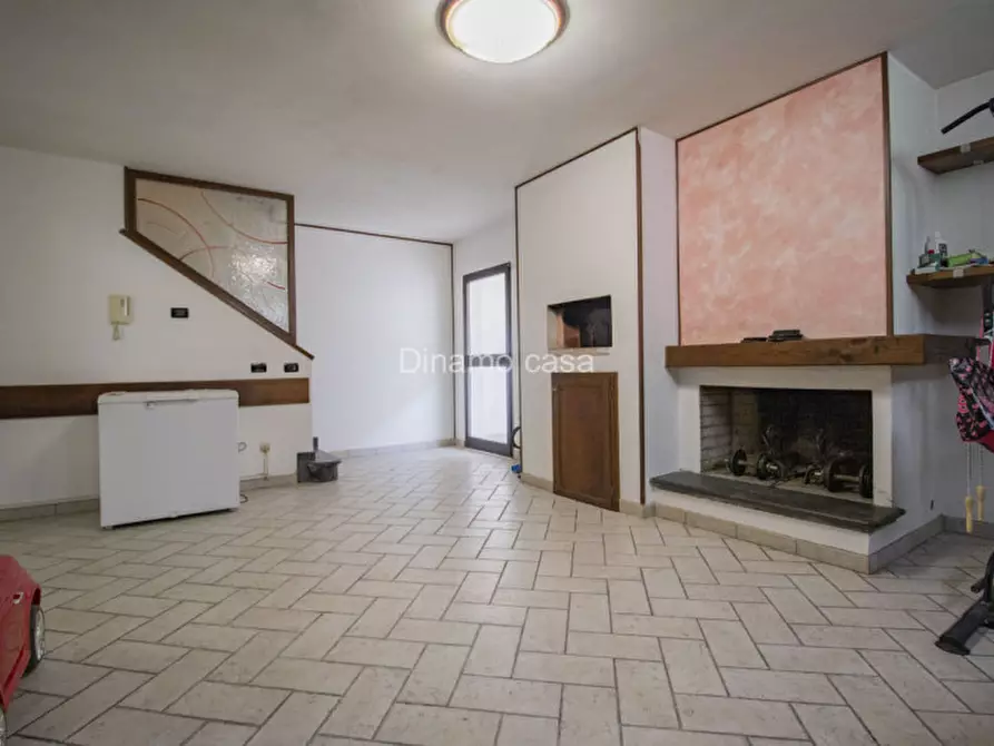 Immagine 18 di Casa indipendente in vendita  a Prato