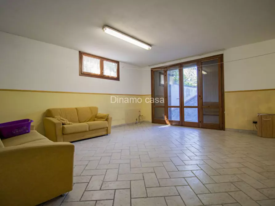 Immagine 20 di Casa indipendente in vendita  a Prato