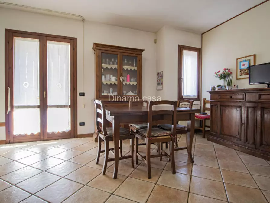 Immagine 23 di Casa indipendente in vendita  a Prato