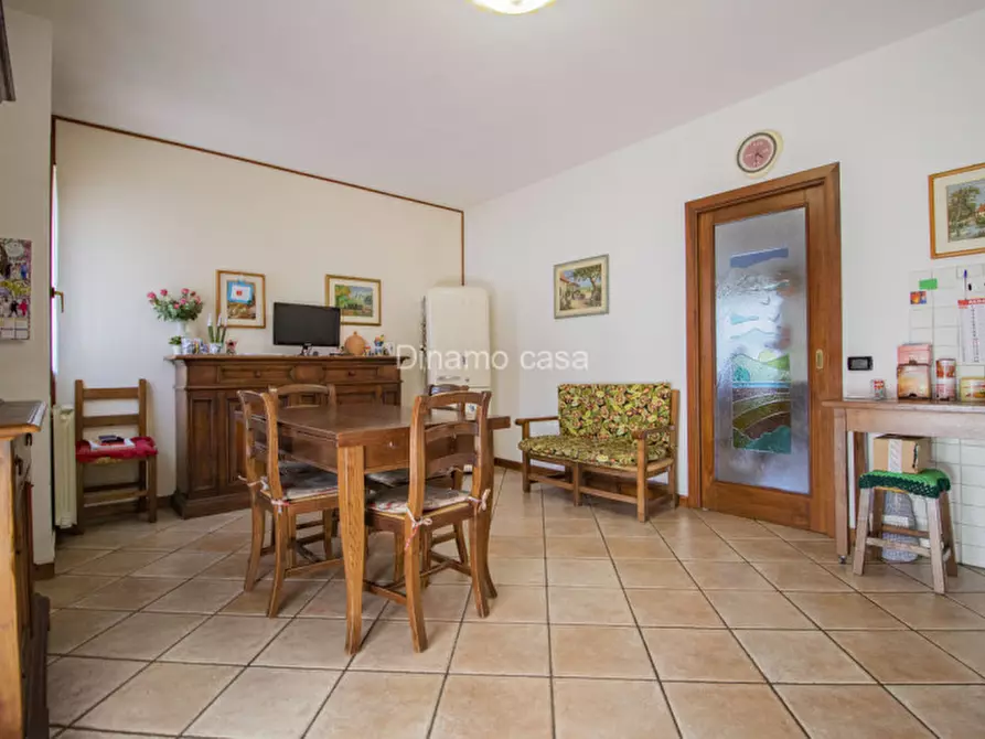 Immagine 24 di Casa indipendente in vendita  a Prato