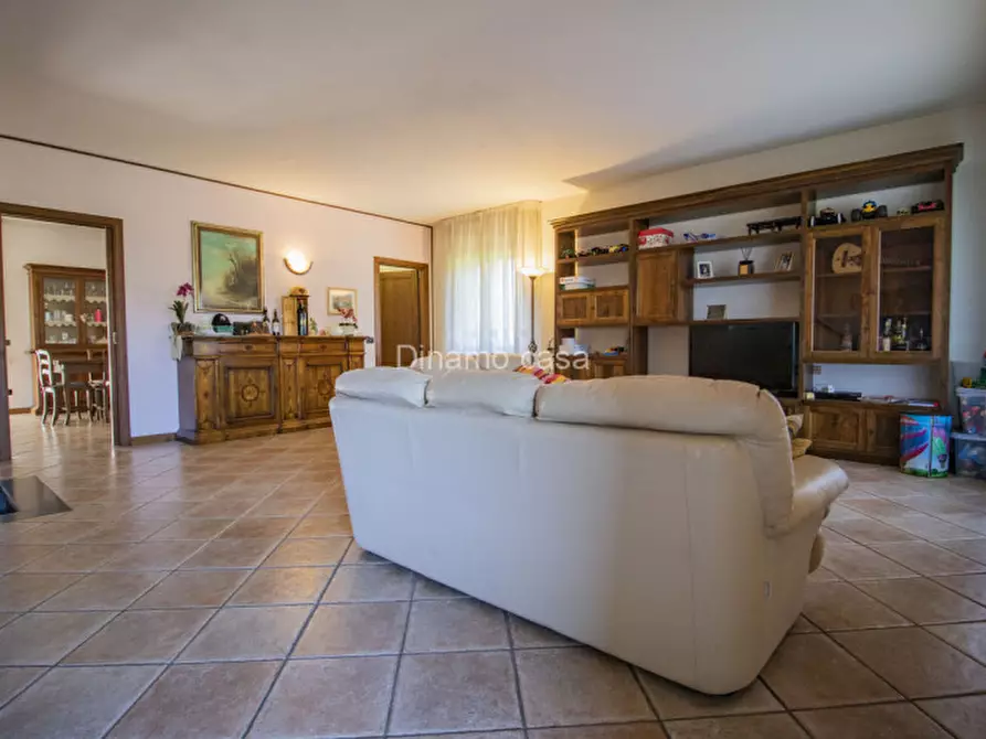 Immagine 25 di Casa indipendente in vendita  a Prato