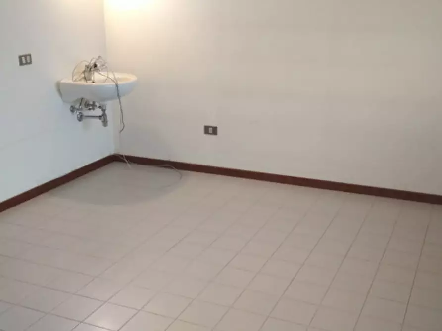 Immagine 5 di Ufficio in vendita  a Anguillara Veneta