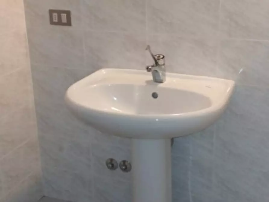 Immagine 6 di Ufficio in vendita  a Anguillara Veneta