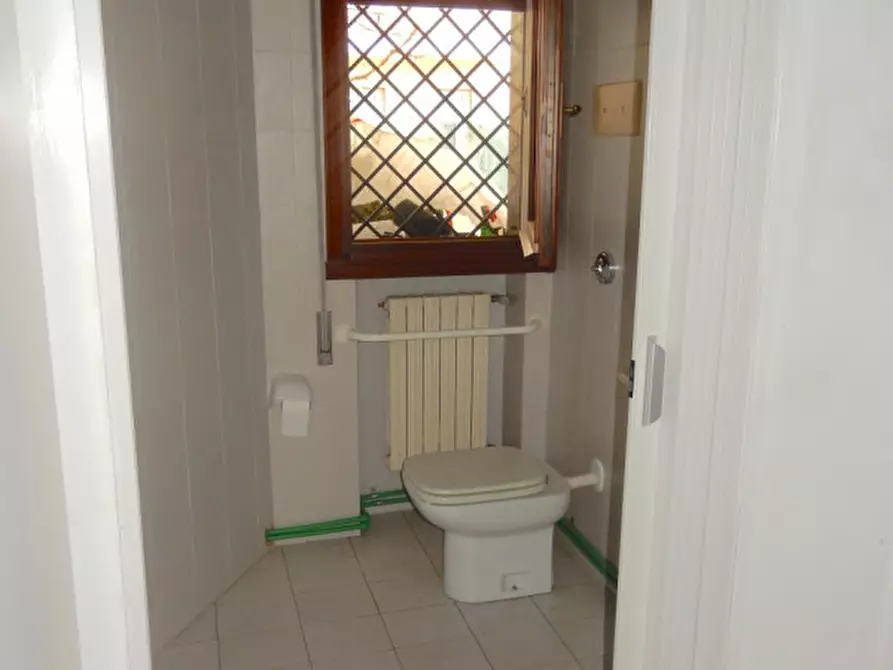 Immagine 8 di Ufficio in affitto  in Campolongo Maggiore a Campolongo Maggiore