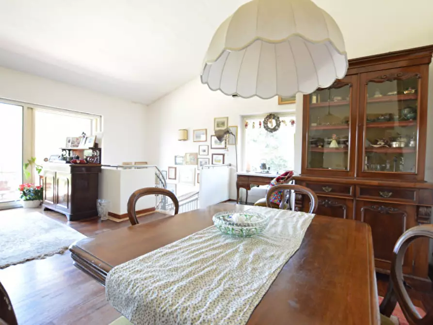 Immagine 5 di Villa in vendita  in Via Clarice Tartufari 161 a Roma