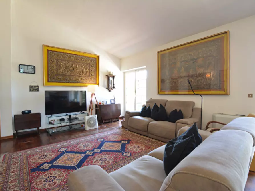 Immagine 11 di Villa in vendita  in Via Clarice Tartufari 161 a Roma