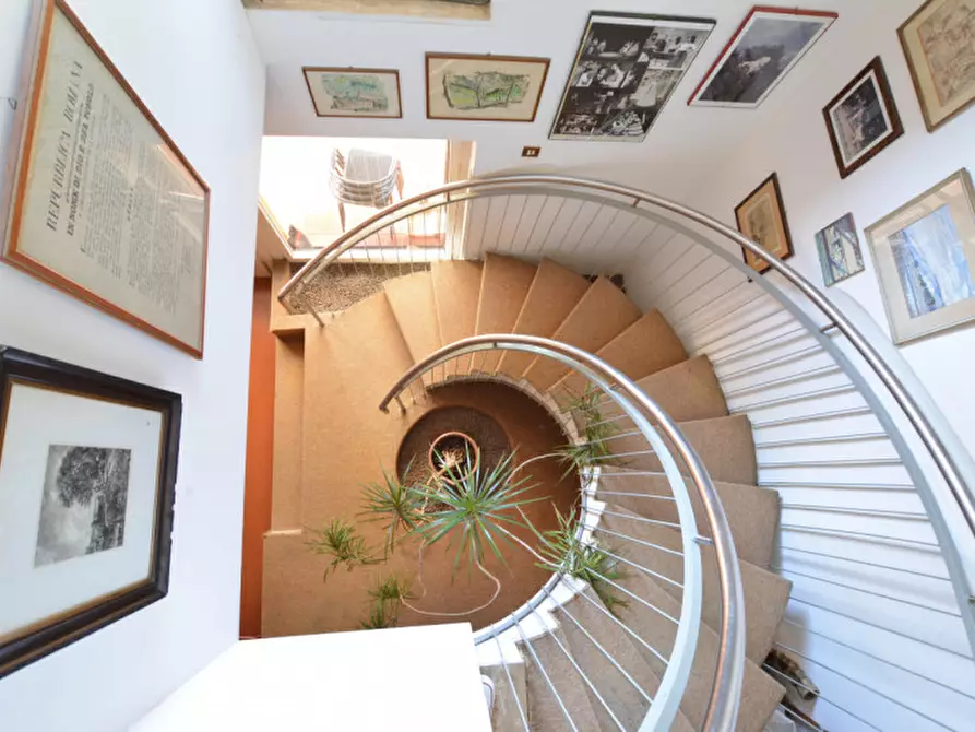 Immagine 25 di Villa in vendita  in Via Clarice Tartufari 161 a Roma