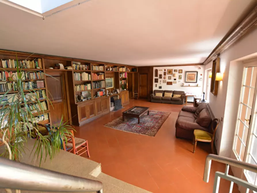 Immagine 26 di Villa in vendita  in Via Clarice Tartufari 161 a Roma