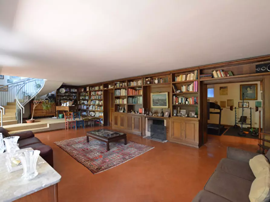 Immagine 30 di Villa in vendita  in Via Clarice Tartufari 161 a Roma