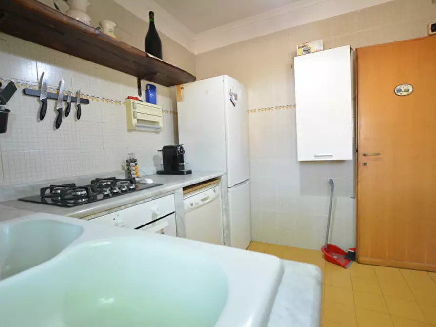 Immagine 41 di Villa in vendita  in Via Clarice Tartufari 161 a Roma