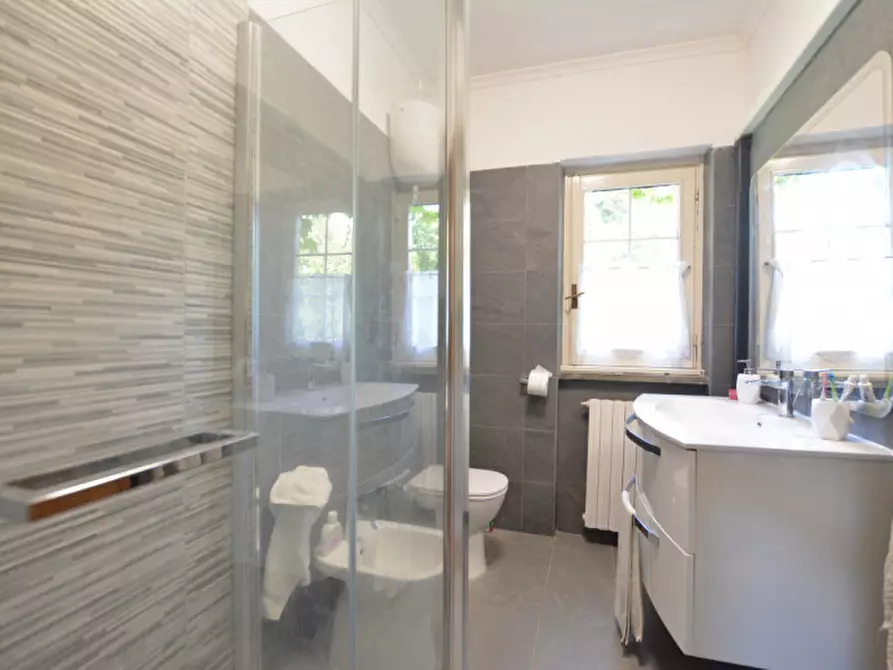 Immagine 42 di Villa in vendita  in Via Clarice Tartufari 161 a Roma