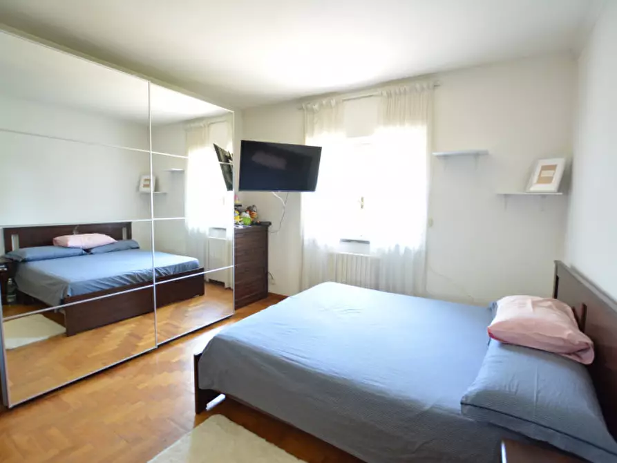 Immagine 45 di Villa in vendita  in Via Clarice Tartufari 161 a Roma