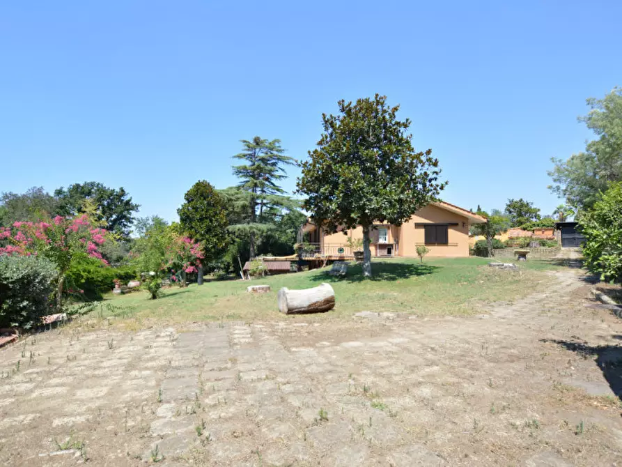 Immagine 47 di Villa in vendita  in Via Clarice Tartufari 161 a Roma