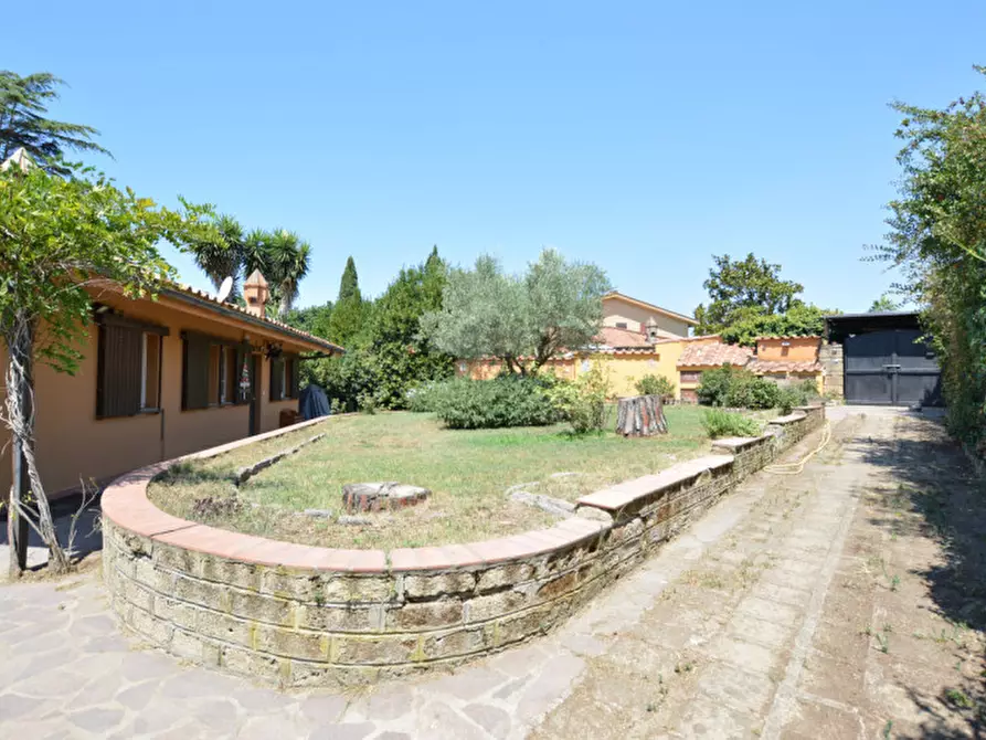 Immagine 50 di Villa in vendita  in Via Clarice Tartufari 161 a Roma