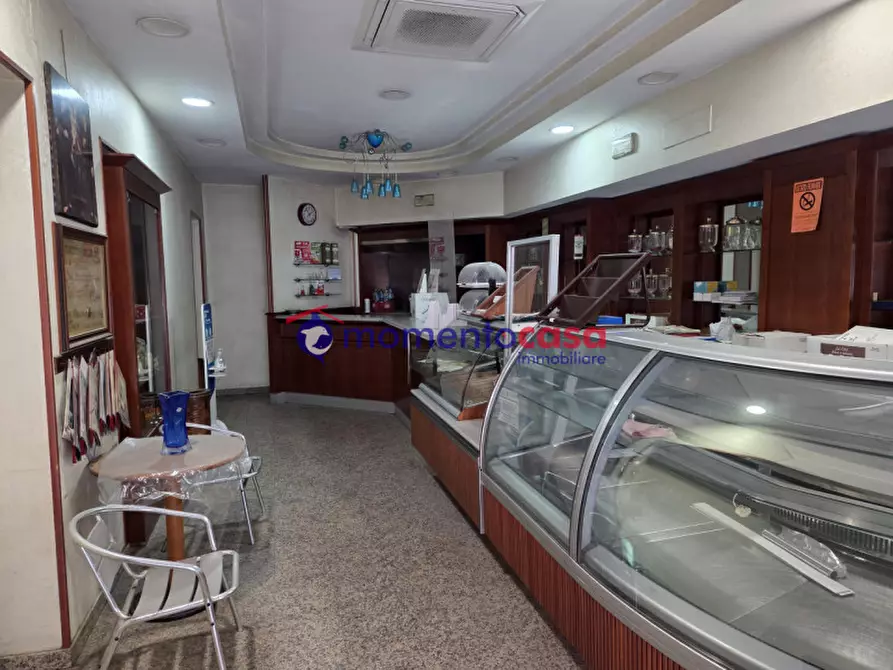 Immagine 3 di Negozio in vendita  in via sbarre centrali a Reggio Di Calabria