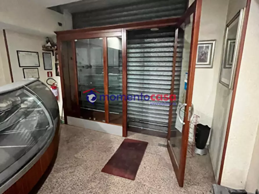 Immagine 9 di Negozio in vendita  in via sbarre centrali a Reggio Di Calabria