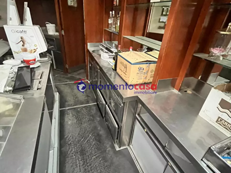 Immagine 11 di Negozio in vendita  in via sbarre centrali a Reggio Di Calabria