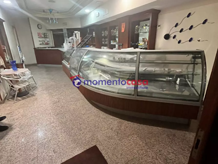 Immagine 12 di Negozio in vendita  in via sbarre centrali a Reggio Di Calabria
