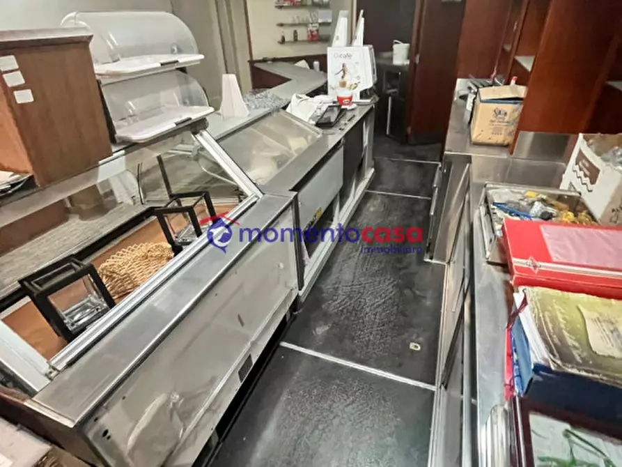 Immagine 17 di Negozio in vendita  in via sbarre centrali a Reggio Di Calabria