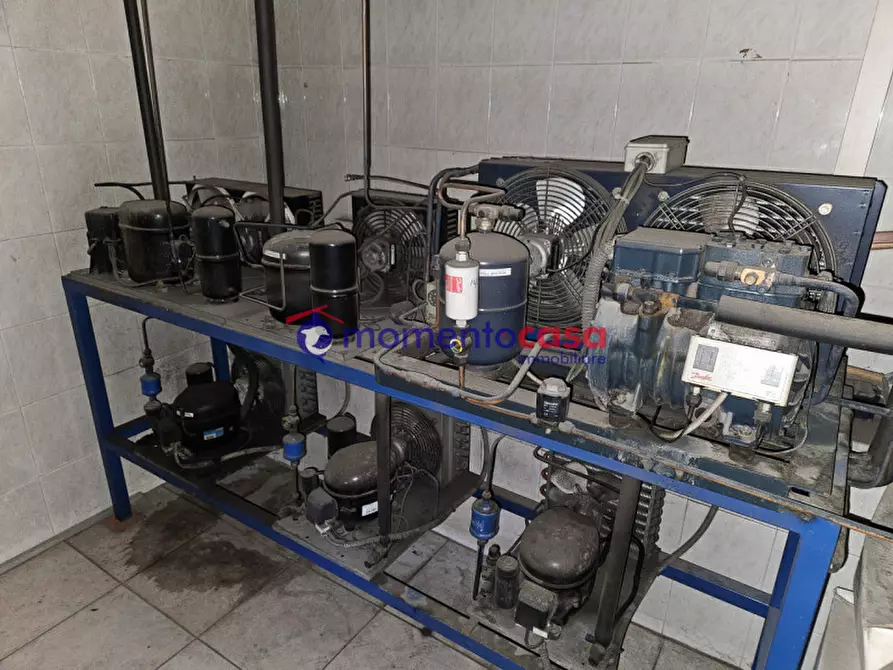 Immagine 20 di Negozio in vendita  in via sbarre centrali a Reggio Di Calabria