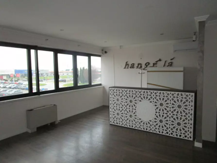 Immagine 1 di Ufficio in affitto  in Via Volta a Limena