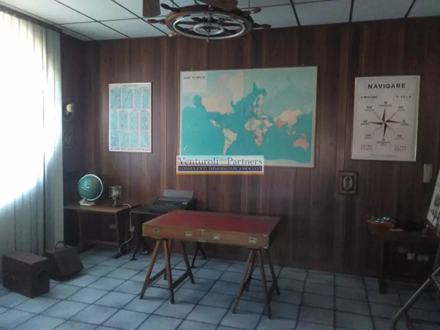 Immagine 8 di Negozio in vendita  in Via Verona a Sirmione